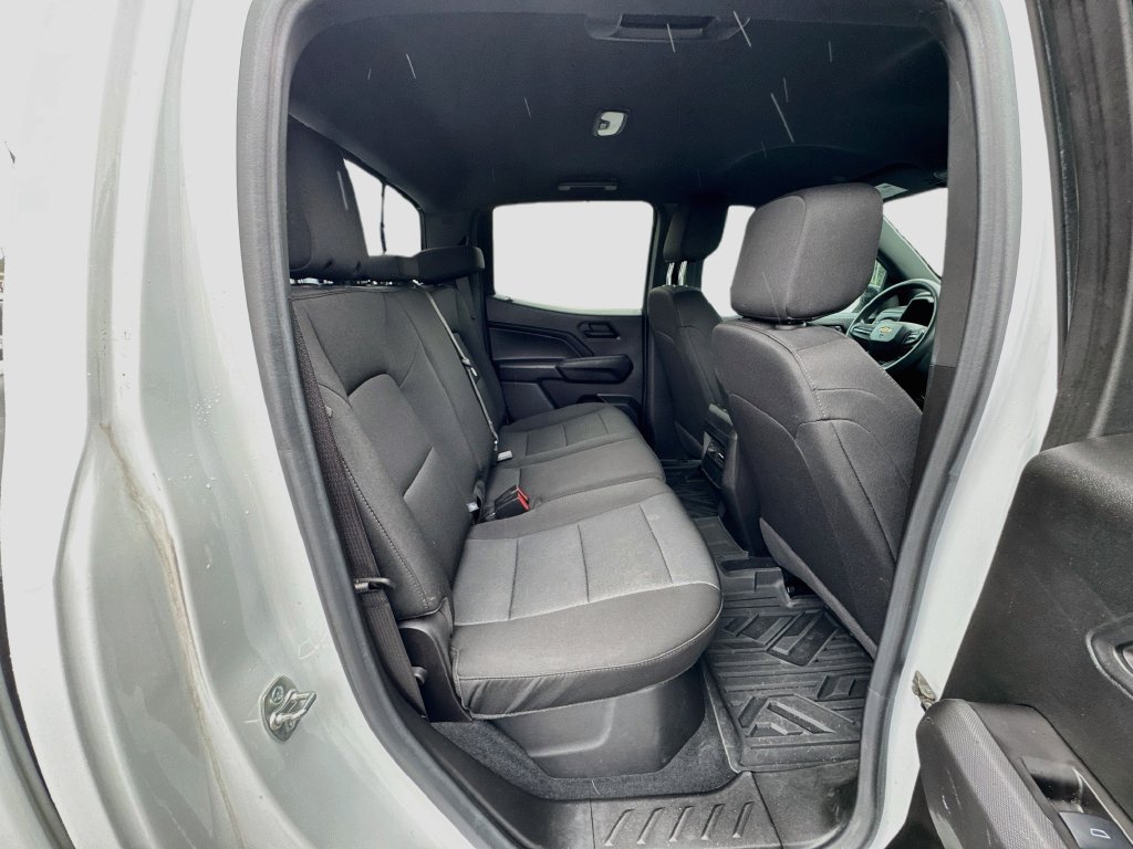 Used 2024 Chevrolet Colorado W/T w/ Technology Package RWD image 25