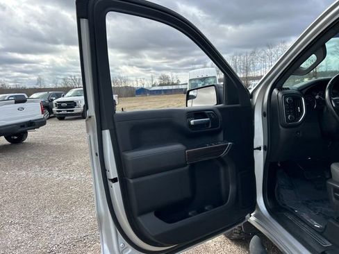 Used 2021 Chevrolet Silverado 1500 LT Trail Boss image 28