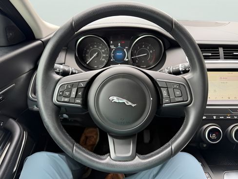 Used 2020 Jaguar E-PACE SE AWD/4WD image 16
