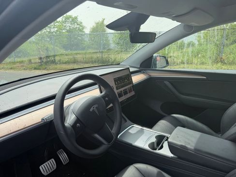Used 2023 Tesla Model Y Performance AWD/4WD image 11