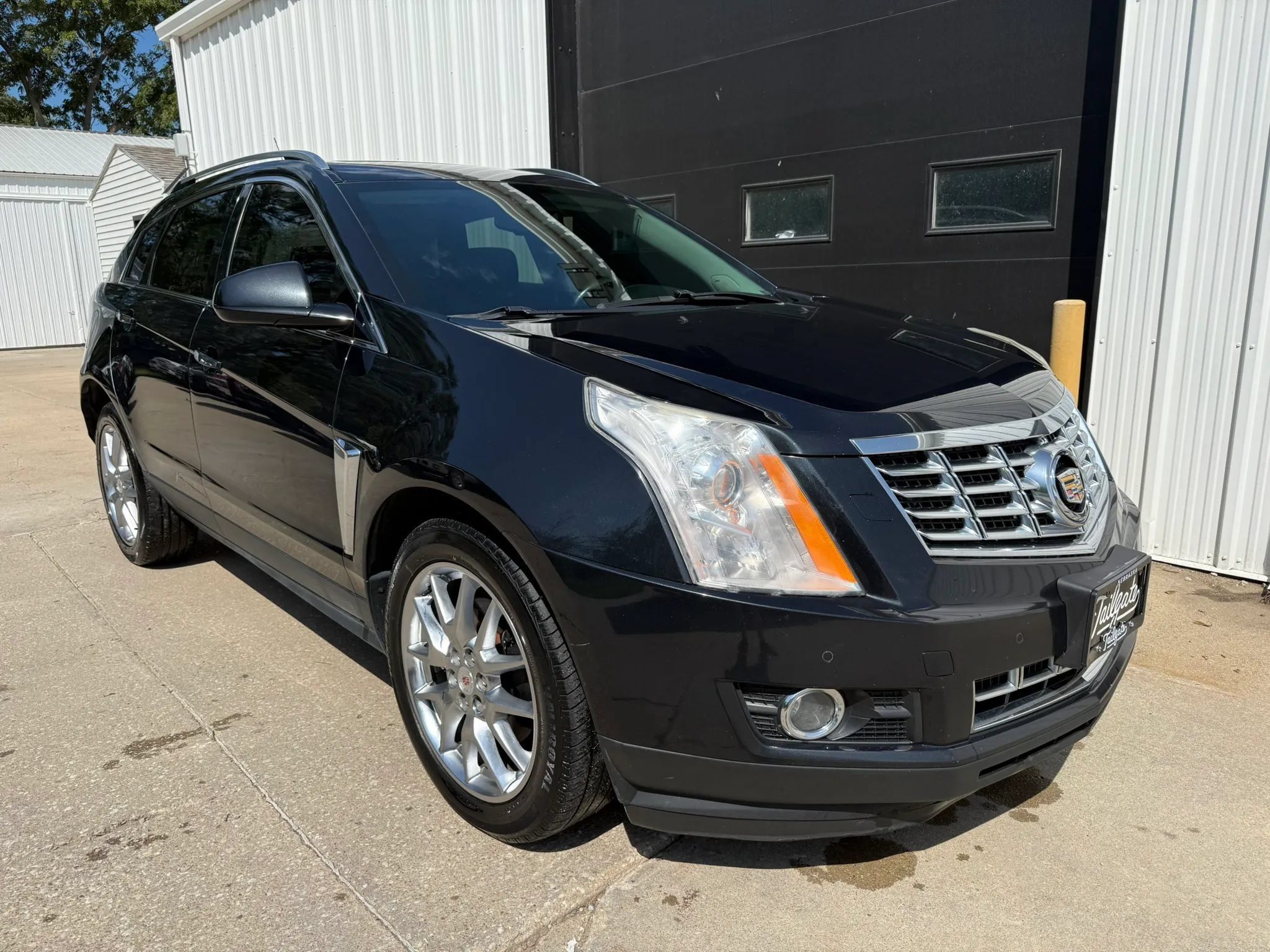 Used 2014 Cadillac SRX Premium AWD/4WD image 2