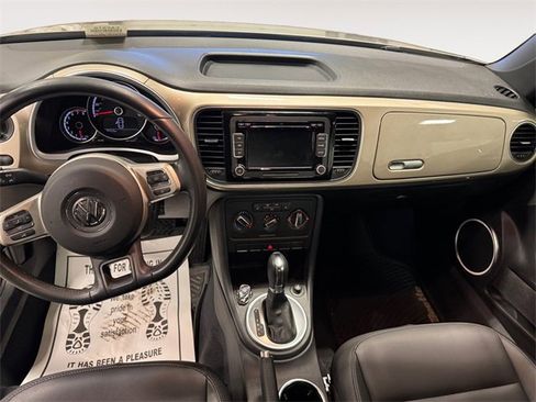 Used 2014 Volkswagen Beetle 1.8T image 10