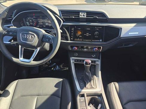 New 2025 Audi Q3 2.0T Premium image 19