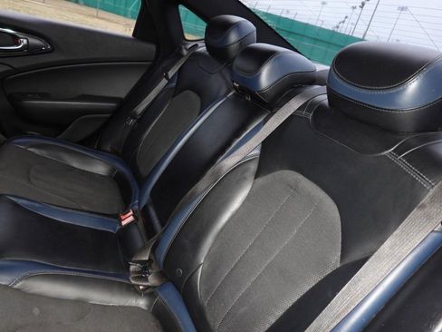 Used 2015 Chrysler 200 S w/ Navigation & Sound Group I image 18