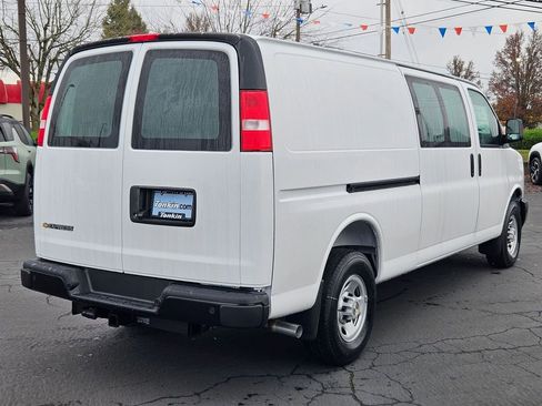 New 2025 Chevrolet Express 2500 Extended w/ Enhanced Convenience Package RWD image 6
