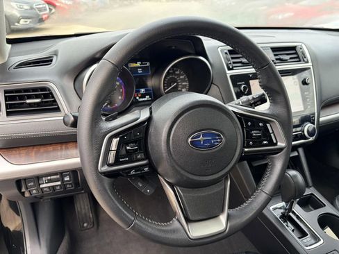 Used 2019 Subaru Outback 3.6R Limited w/ Popular Package #2 image 11