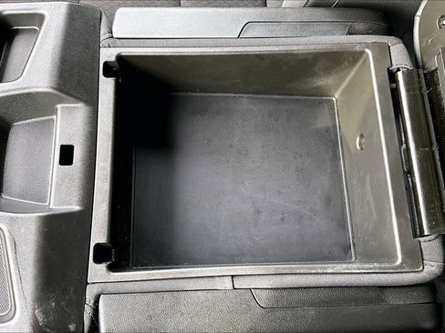 Used 2023 Chevrolet Silverado 1500 LT image 34