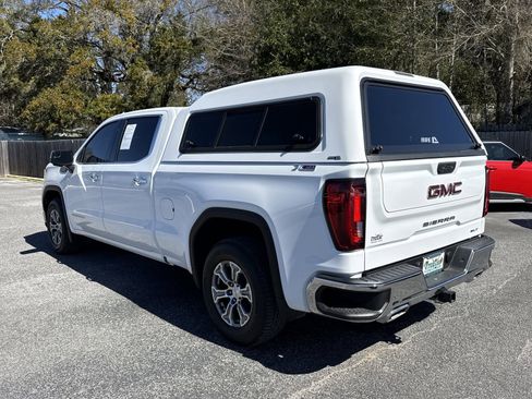Used 2023 GMC Sierra 1500 SLT w/ X31 Off-Road Package AWD/4WD image 3