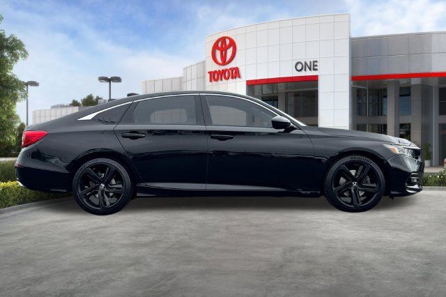 Used 2019 Honda Accord Sport image 3