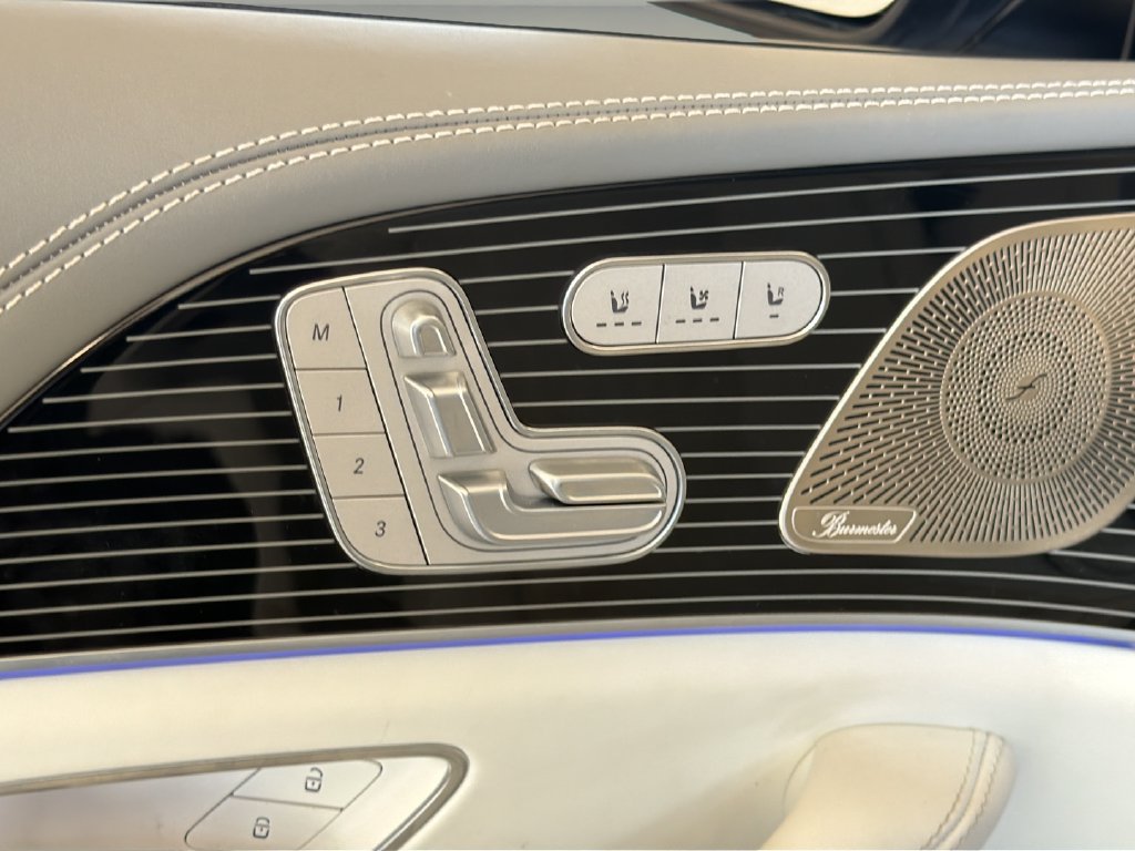 Used 2025 Mercedes-Benz Maybach GLS 600 4MATIC image 21