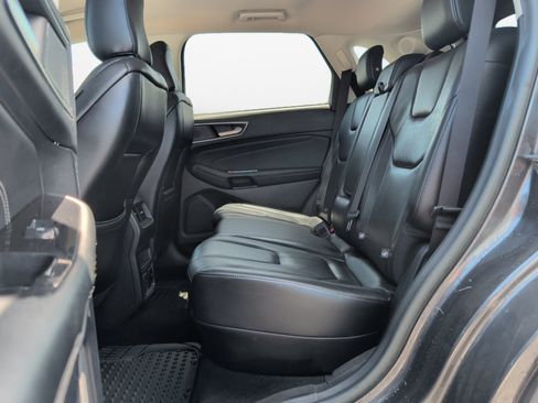 Used 2020 Ford Edge Titanium AWD/4WD image 16