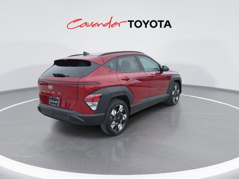 Used 2025 Hyundai Kona SEL FWD image 8
