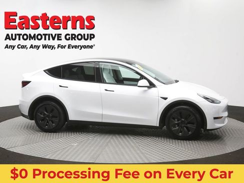 Used 2022 Tesla Model Y Long Range AWD/4WD image 42