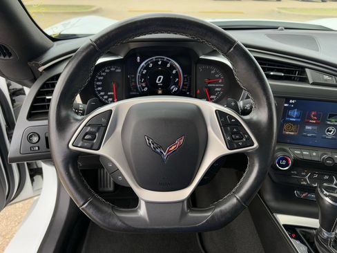 Used 2019 Chevrolet Corvette Stingray Coupe w/ 1LT RWD image 14