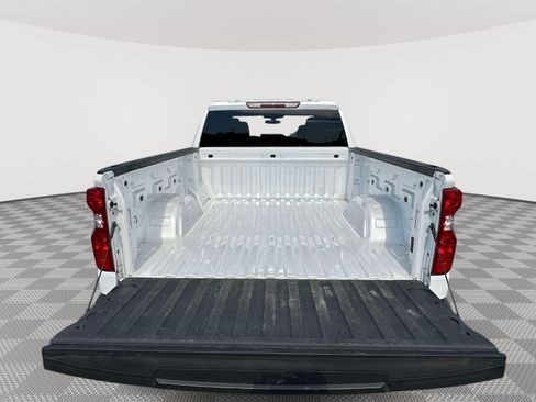 Used 2022 Chevrolet Silverado 1500 LT AWD/4WD image 32