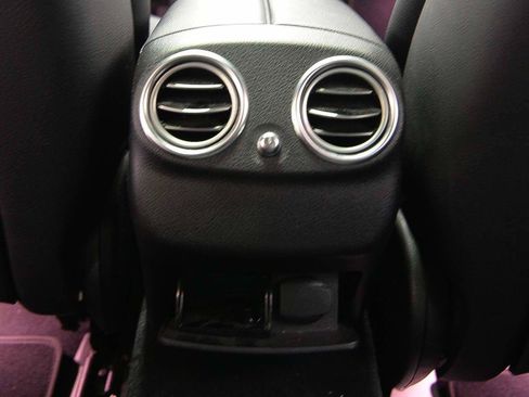 Used 2021 Mercedes-Benz E 350 Sedan image 10