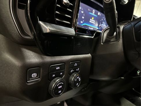 Used 2023 Chevrolet Silverado 1500 LT AWD/4WD image 19