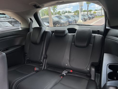 Used 2023 Honda Odyssey Touring image 32
