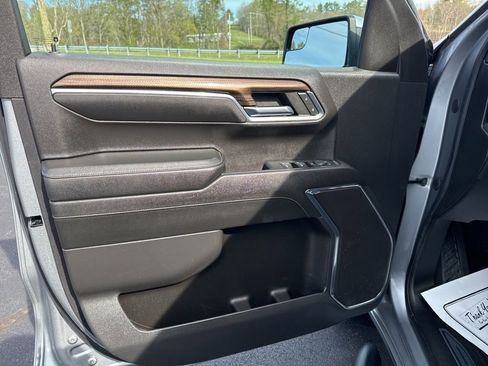 Used 2024 Chevrolet Silverado 1500 LT image 10