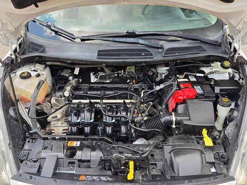 Used 2016 Ford Fiesta SE FWD image 32