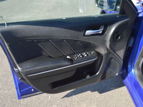 Used 2021 Dodge Charger SXT RWD image 13