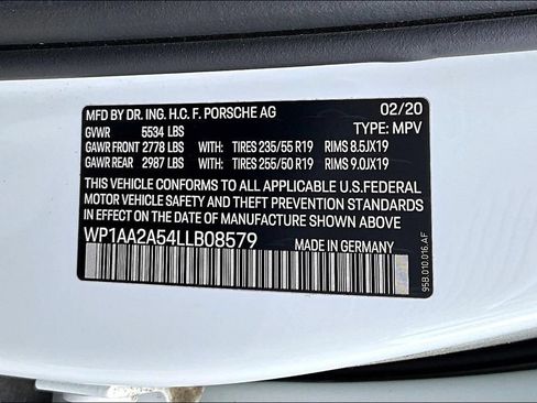 Used 2020 Porsche Macan w/ Driver Memory Package AWD/4WD image 19