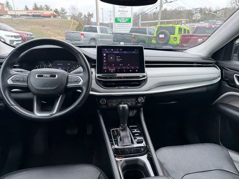 Certified 2022 Jeep Compass Limited image 15