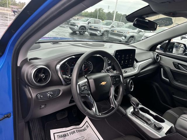 Certified 2024 Chevrolet Blazer LT w/ Midnight/Sport Edition FWD image 9