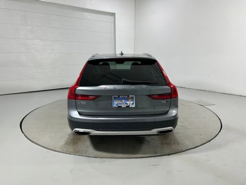 Used 2017 Volvo V90 T6 Cross Country AWD/4WD image 31