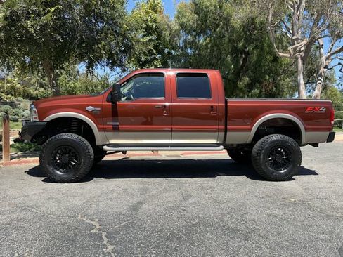 Used 2005 Ford F250 4x4 Crew Cab Super Duty image 3
