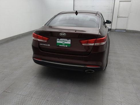Used 2018 Kia Optima LX FWD image 7