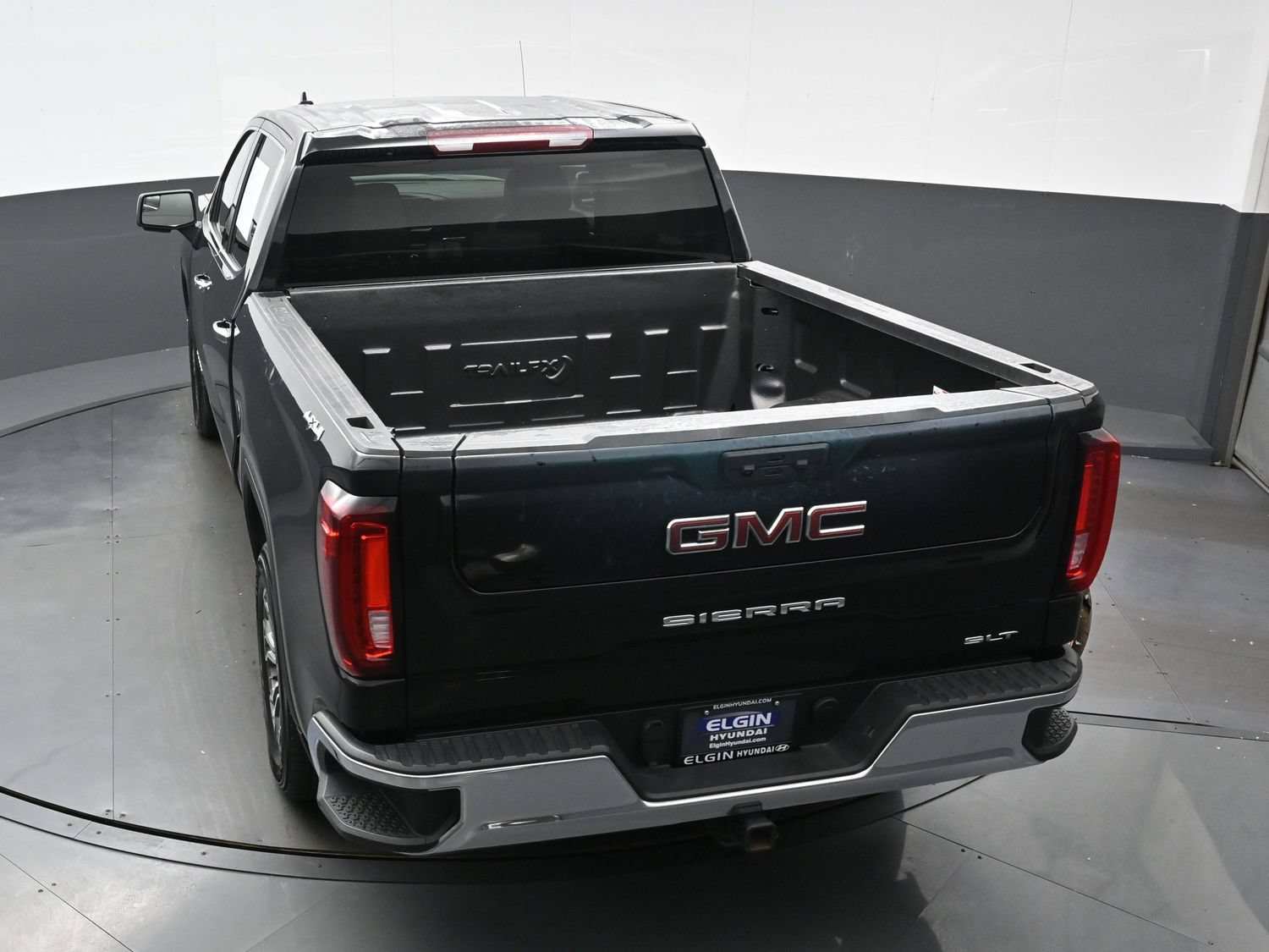 Used 2025 GMC Sierra 1500 SLT AWD/4WD image 36