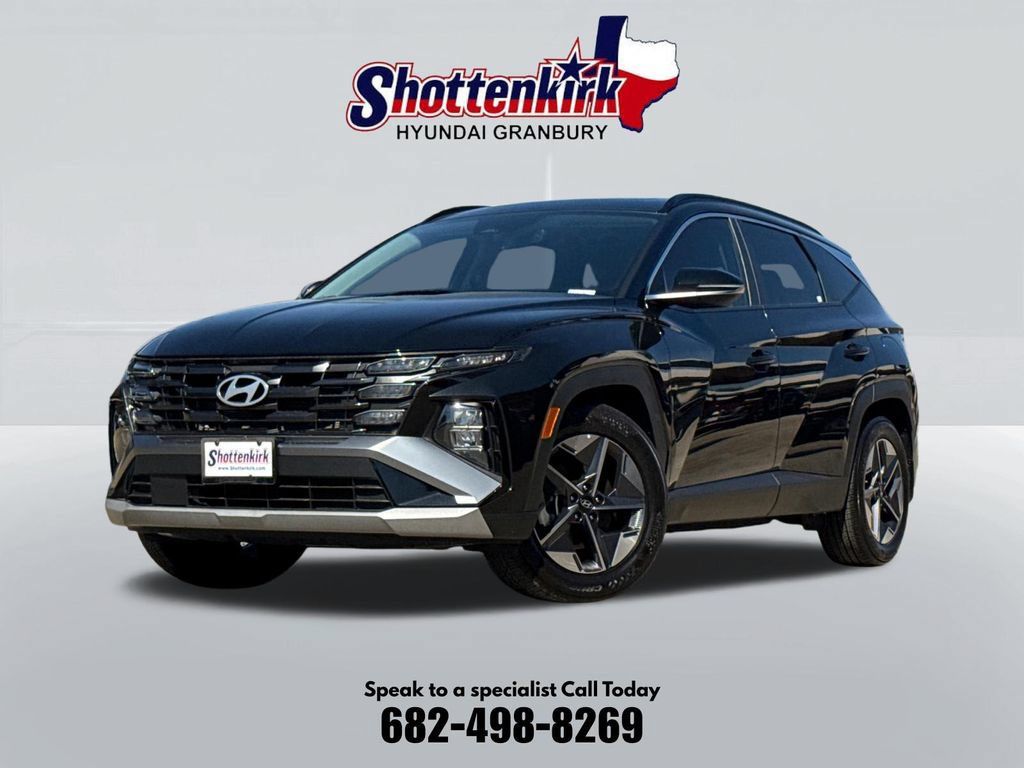Used 2025 Hyundai Tucson SEL FWD image 1