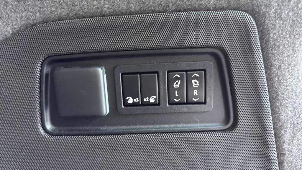 Used 2021 Cadillac Escalade Sport AWD/4WD image 28