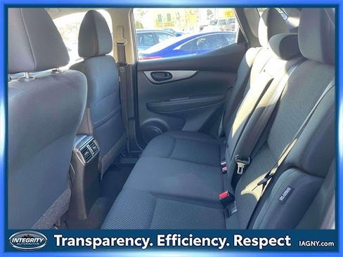 Certified 2022 Nissan Rogue Sport S image 12