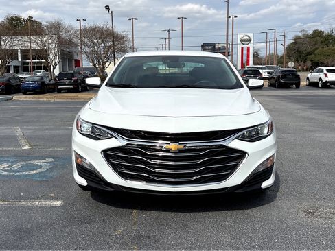 Used 2024 Chevrolet Malibu LT image 2