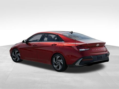 New 2026 Hyundai Elantra Limited FWD image 5