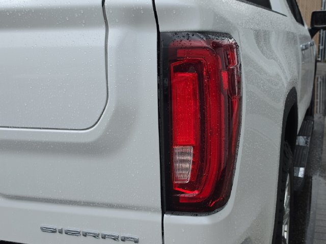 Certified 2020 GMC Sierra 1500 Denali w/ Driver Alert Package II RWD image 9
