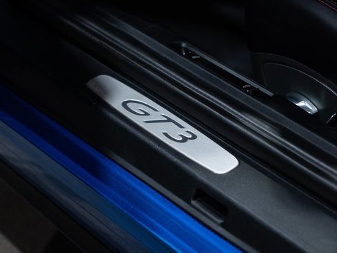 Used 2016 Porsche 911 GT3 w/ Sound Package Plus image 26