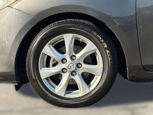 Used 2010 MAZDA MAZDA3 i Touring image 11