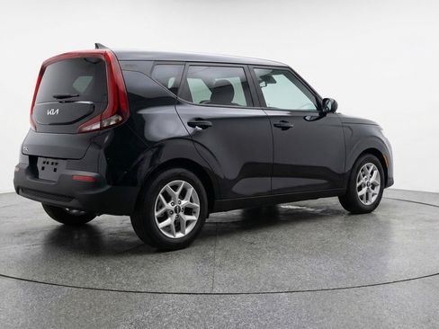Used 2025 Kia Soul LX w/ LX Technology Package FWD image 9