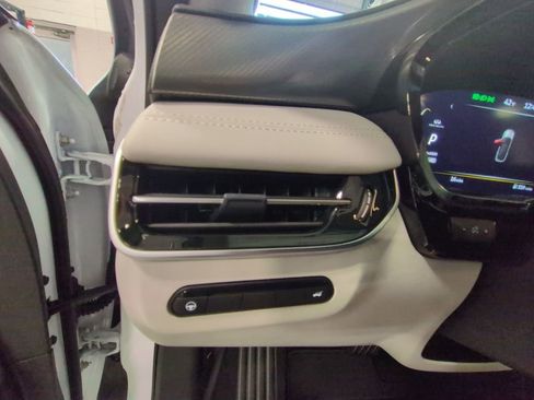 New 2026 INFINITI QX60 Luxe w/ Cargo Package image 15