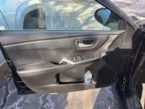 Used 2017 Toyota Camry SE image 14