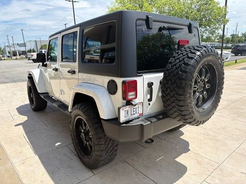 Used 2017 Jeep Wrangler Unlimited Sahara w/ Dual Top Group AWD/4WD image 40
