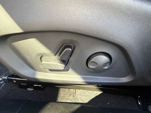 New 2026 Jeep Compass Limited image 9