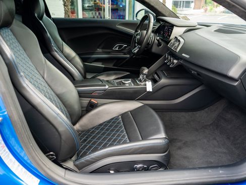Used 2017 Audi R8 V10 plus AWD/4WD image 28