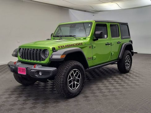 Used 2025 Jeep Wrangler Unlimited Rubicon w/ Convenience Group image 1