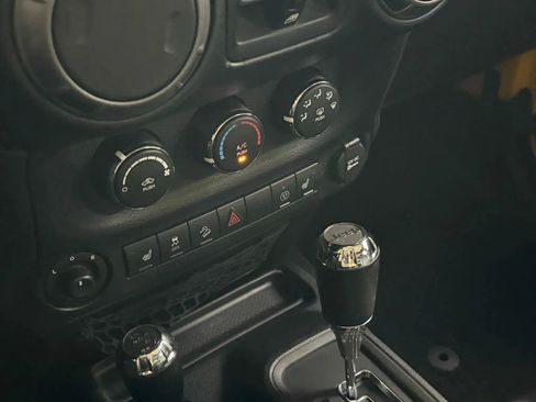 Used 2015 Jeep Wrangler Unlimited Sport w/ Quick Order Package 24S image 28