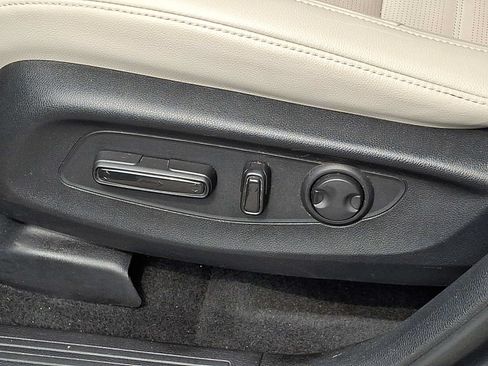 Used 2024 Honda CR-V EX-L image 11