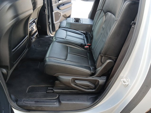 Used 2024 Jeep Wagoneer L Series II AWD/4WD image 21